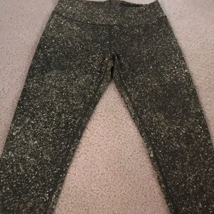 Hylete capris Medium olive/Army green NWT